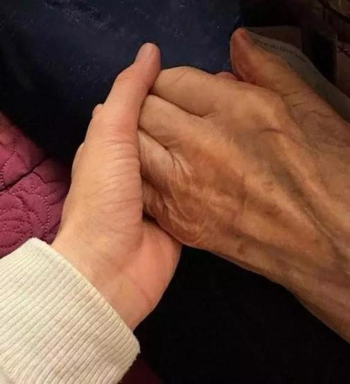 Yıldız Çağrı Atiksoy acısını böyle paylaştı
