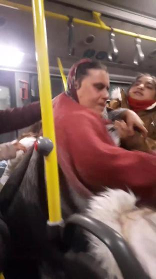 Ankarada belediye otobüsünde Sen şoföre karışamazsın kavgası