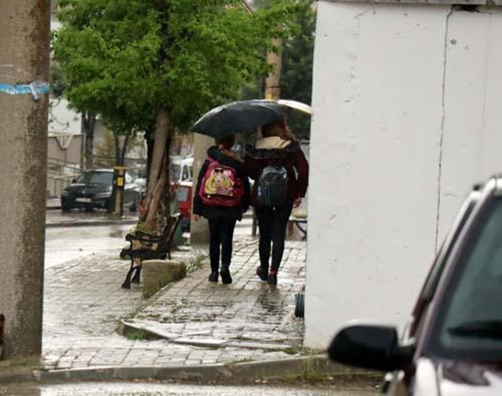 Meteorolojiden kuvvetli yağış uyarısı Prof. Dr. Şen İstanbul için saat verdi