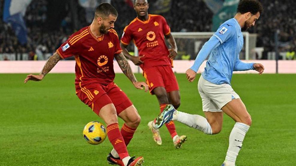 Okan Buruk aradığı sol beki buldu Angelino yolcu...