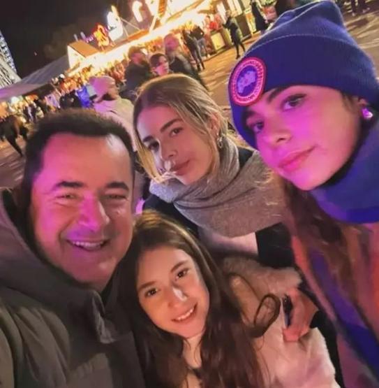 Acun Ilıcalı, kızlarıyla birlikte kış tatiline gitti