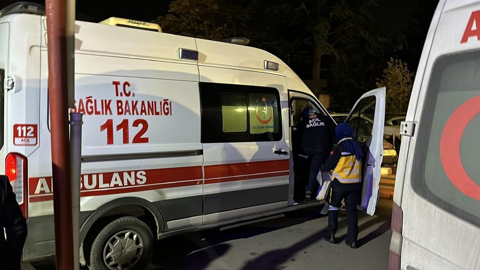 Sağlıkçılar beyaz kod verdi Baba ve oğlu demir sopayla saldırdılar