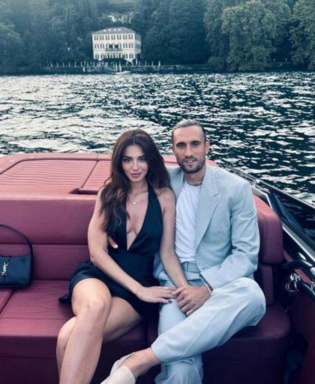 Melisa Aslı Pamuk ile Yusuf Yazıcıdan aşk pozu
