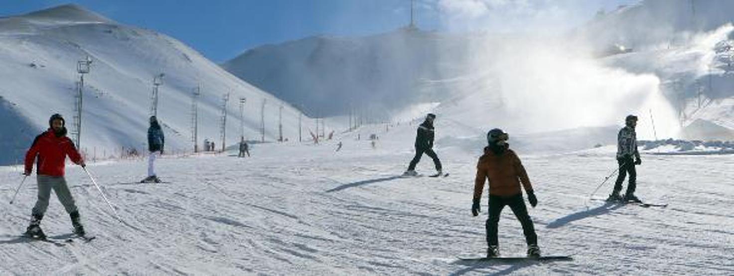 Palandöken ve Konaklıda kayak sezonu açıldı
