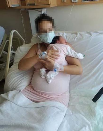 Özel hastanede skandal hata: Doğumda annenin karnında gazlı bez unuttular 2 yıl sonra fark edildi...