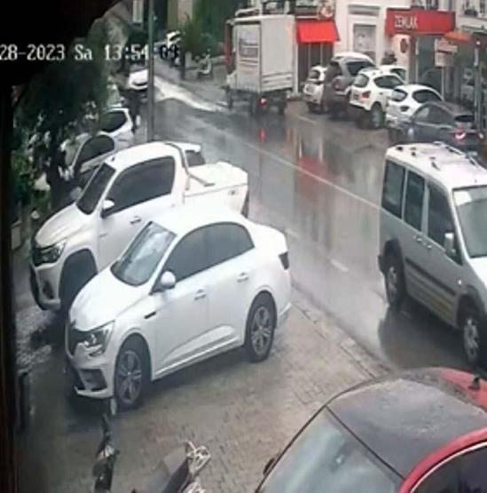 Bodrumda 3 caddede görülen ve merak uyandıran beyaz köpüğün nedeni belli oldu