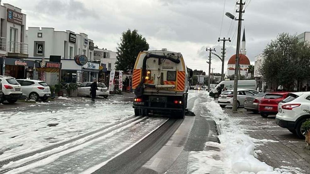 Bodrumda 3 caddede görülen ve merak uyandıran beyaz köpüğün nedeni belli oldu