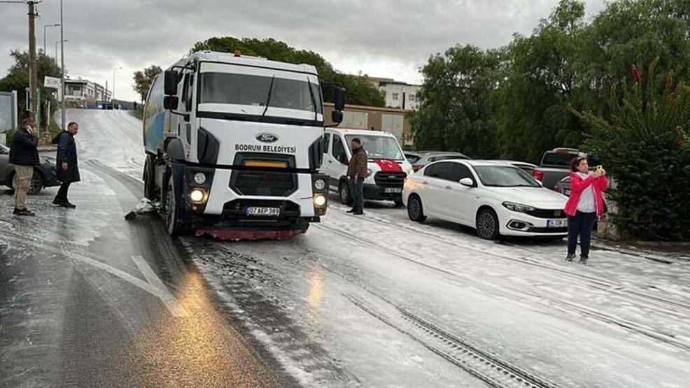 Bodrumda 3 caddede görülen ve merak uyandıran beyaz köpüğün nedeni belli oldu