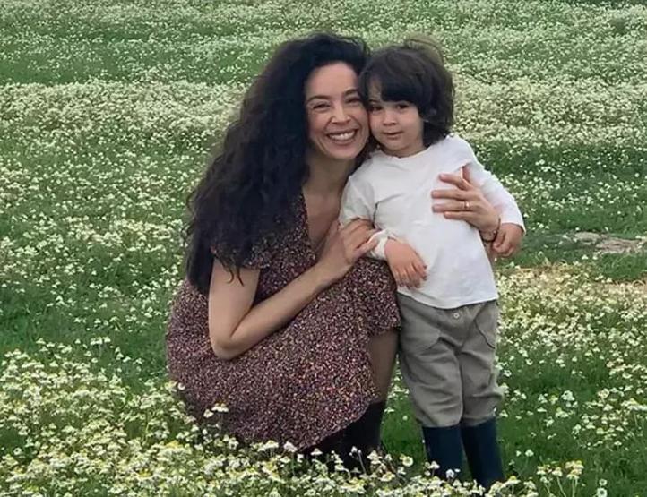 Azra Akın ikinci kez anne olacak