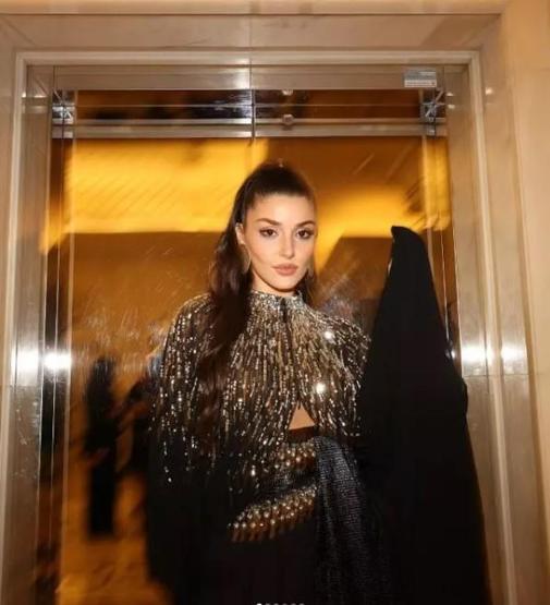 Hande Erçel tarzıyla olay oldu