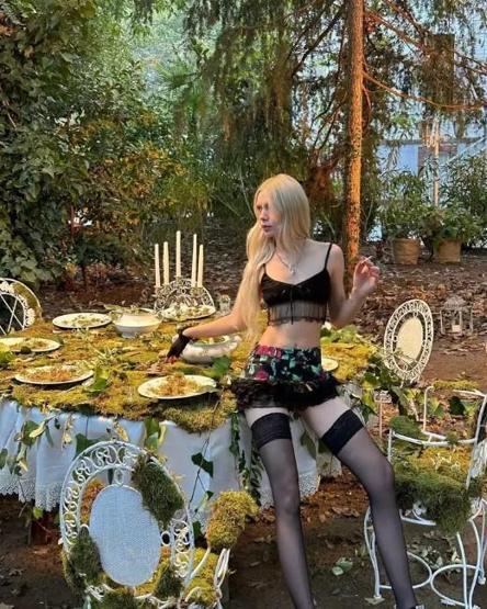 Aleyna Tilkinin yeni şarkısı kısa sürede trend listesine girdi Böyle teşekkür etti