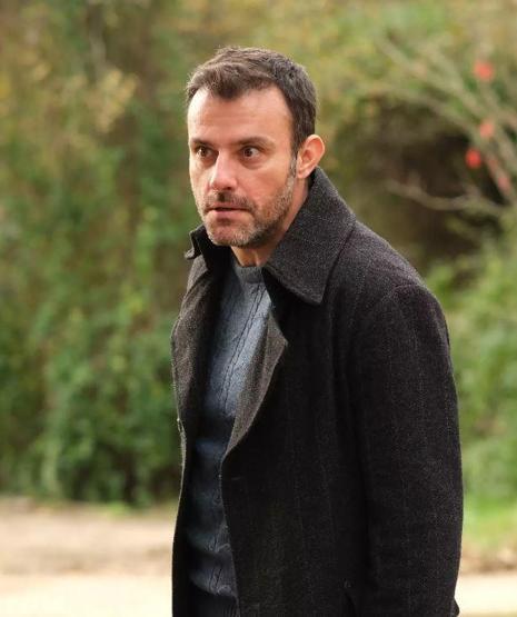 Mustafa belgeleri ele geçirdi