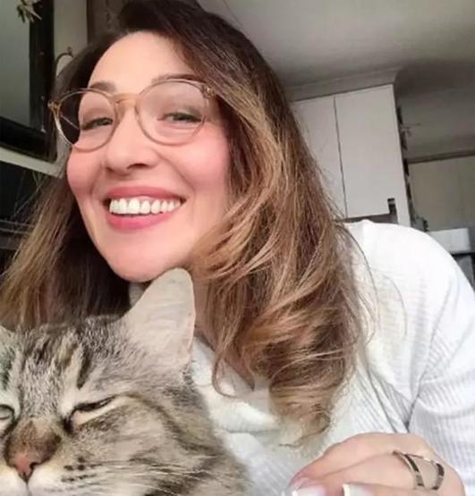 Yasemin Baştan oğluyla pozlarını paylaştı sosyal medyayı salladı