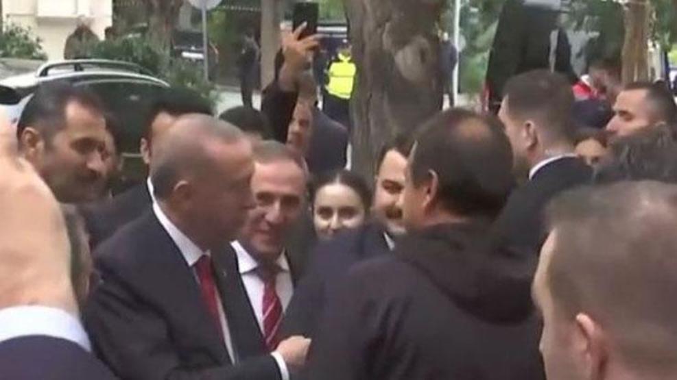 Erdoğan, Yunanistan Ziyaretinde Teklif Etti: Maç Yapalım, Koç Sen Ol
