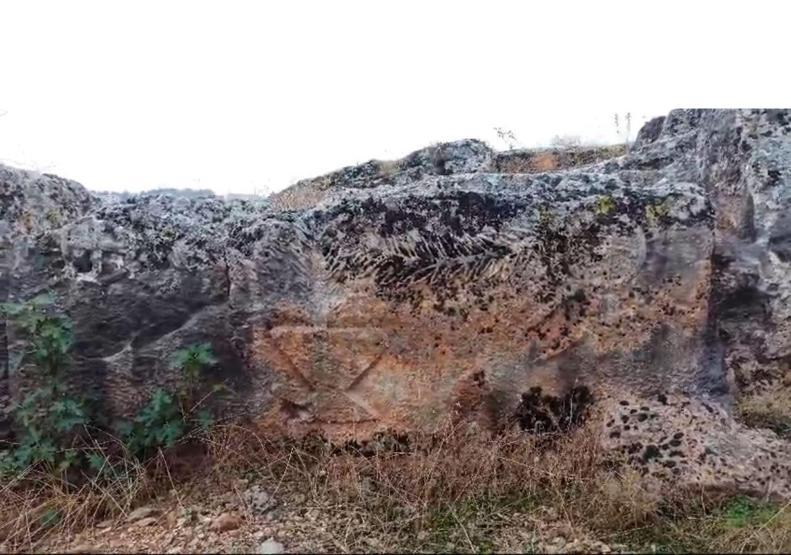 Perre Antik Kentinde Roma dönemine ait bir kadının rölyefine rastlanıldı