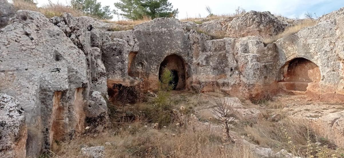 Perre Antik Kentinde Roma dönemine ait bir kadının rölyefine rastlanıldı