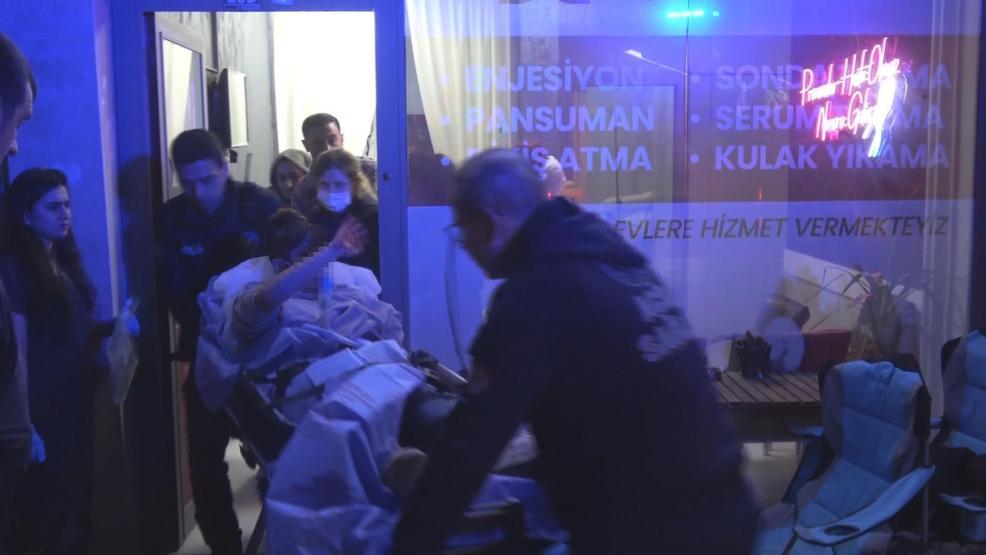 16 yaşındaki genç kız, akranı iki kız tarafından bıçaklandı