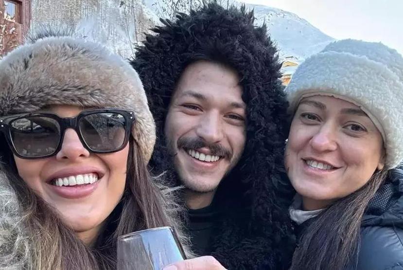 Aşk mı yaşıyorlar Dilan Çiçek Deniz ve Kubilay Aka Fransada tatilde Soğuğa aldırmadı, pozlarıyla dikkat çekti