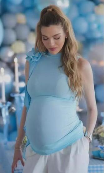 Yasemin Şefkatli maviler içinde baby shower partisi düzenledi