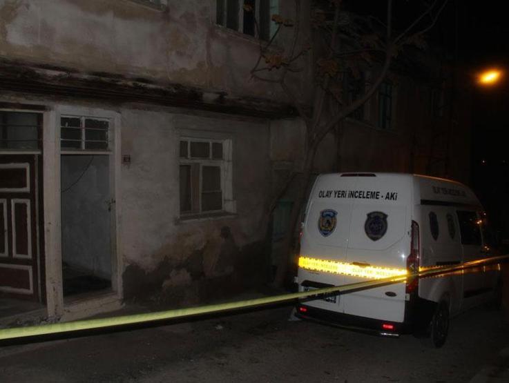 Kan Donduran Cinayet: Babasını Öldürüp Sobada Yaktı