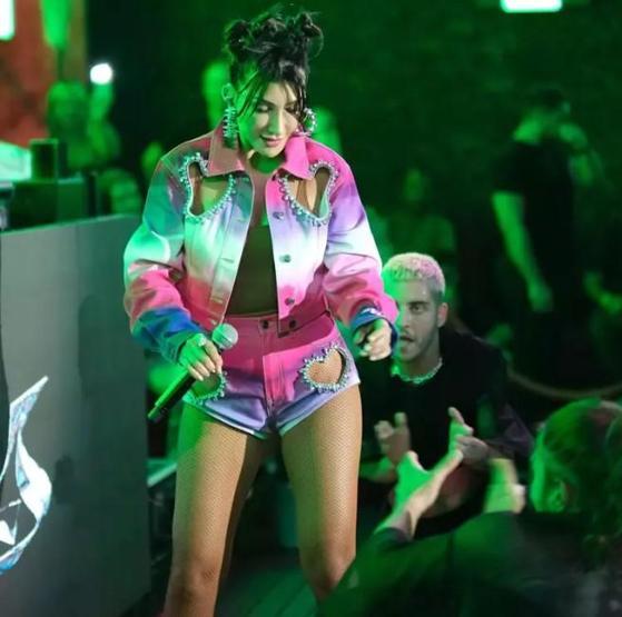 Hande Yener yaşadığı zor günleri bu sözlerle anlattı