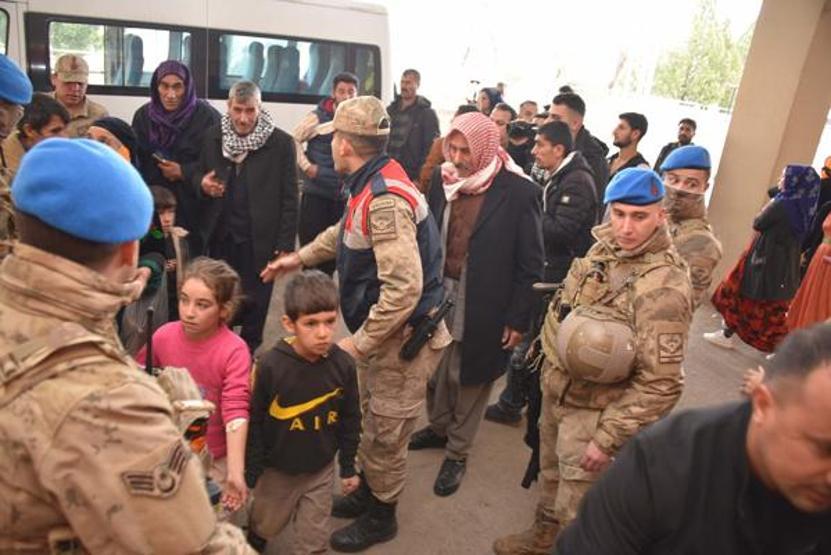 Yemekten sonra rahatsızlanan 150 öğrenci hastaneye kaldırıldı
