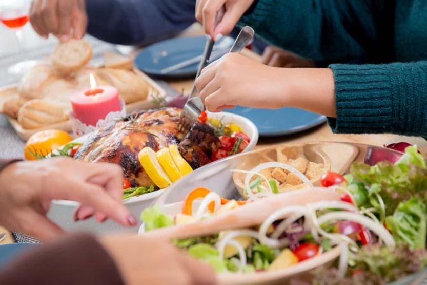 Yeni yıl sofranızda bu besinlerden uzak durun Gastrit, ülser ve reflü hastalıklarına neden alabilir
