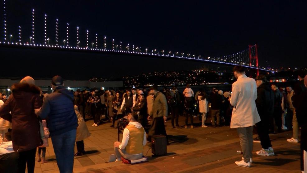 İstanbulda yılbaşı yoğunluğu başladı Kutlamalar ve havai fişekler olacak