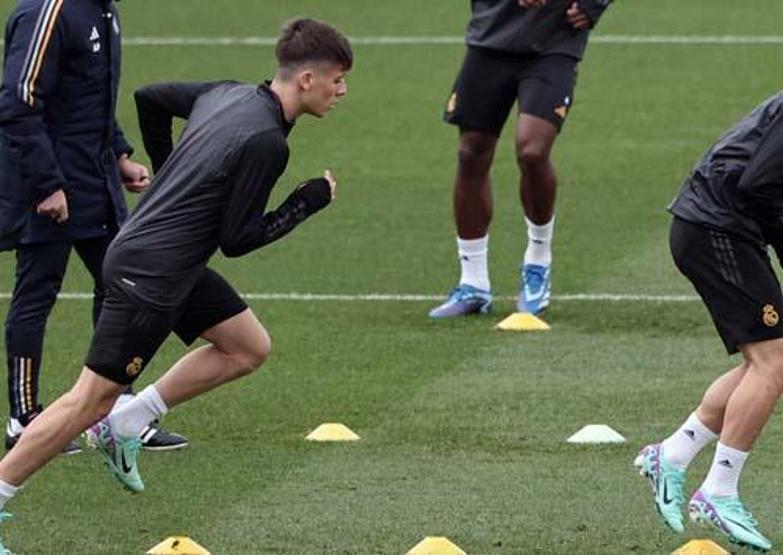 Beklenen an geldi Arda Güler sahaya çıkıyor Real Madrid formasıyla ilk maç...
