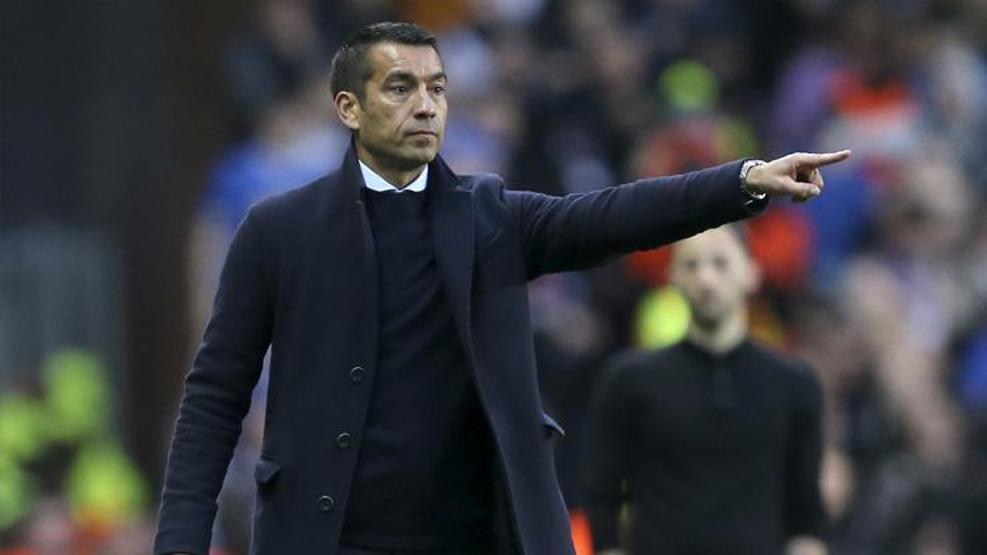 Van Bronckhorst İstanbula Geliyor Ekibi Belli Oldu...