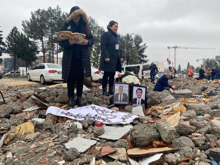 Yürek yakan feryat: Bak annen geldi oğlum