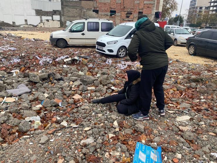 Yürek yakan feryat: Bak annen geldi oğlum