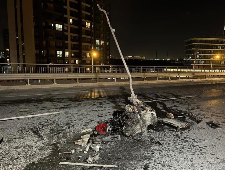 Başakşehirde korkunç kaza Araçlar kağıt gibi ezildi