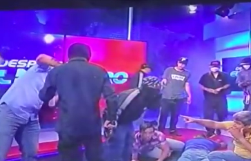 ‘Fito’ kaçışta, ülke kaosta: Ekvador’da milyonları şoke eden ‘el bombalı’ stüdyo baskını
