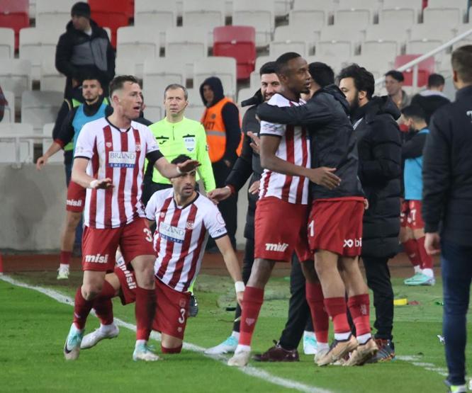 Kerem Aktürkoğlu çılgına döndü