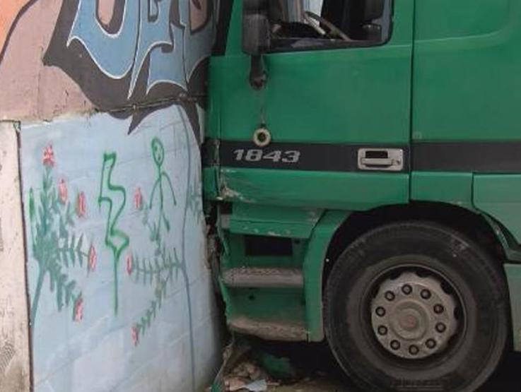 Esenlerde yürekler ağıza geldi 9 şiddetinde deprem oluyor sandık