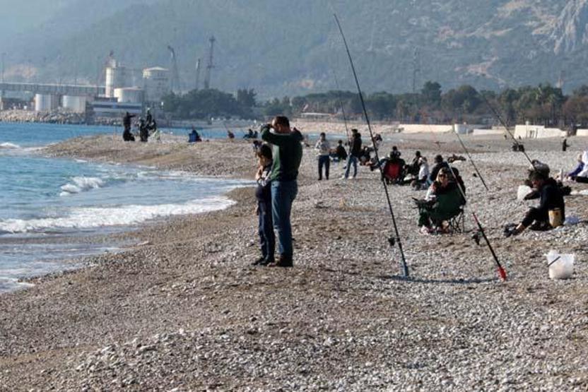 Antalyada ocak ayı ortasında denize girdiler