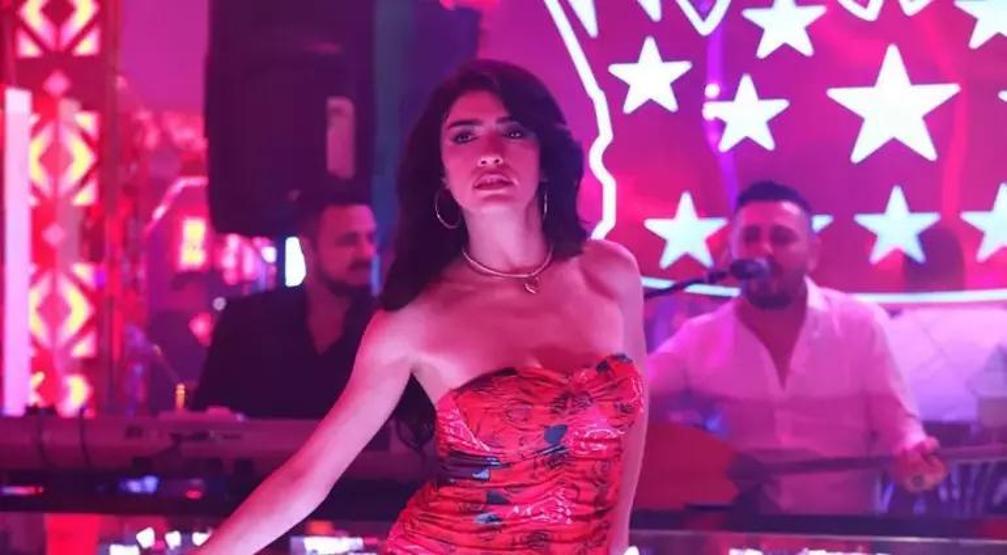 Modada Dilber akımı Hazar Ergüçlünün giydiği o elbise yok sattı