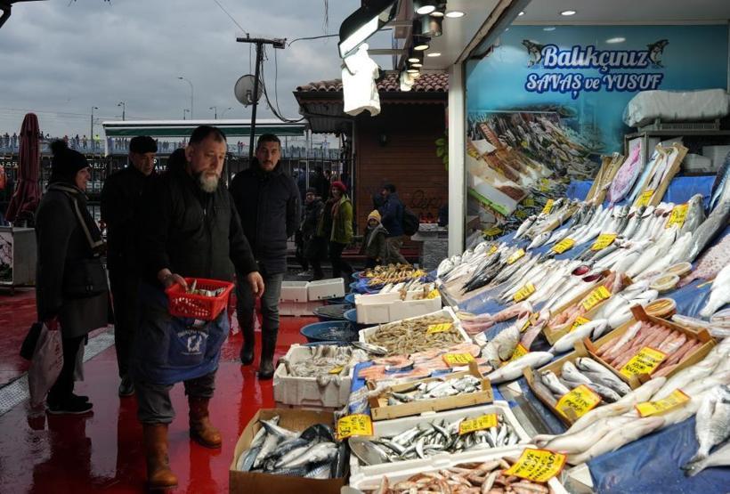 Kar yağışından beklenti büyük Balıkçı paçaları sıvadı
