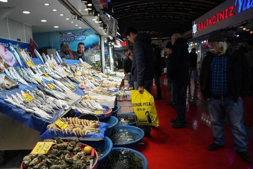 Kar yağışından beklenti büyük Balıkçı paçaları sıvadı
