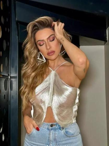 Hadise yine çok konuşuldu Olay yaratan paylaşım