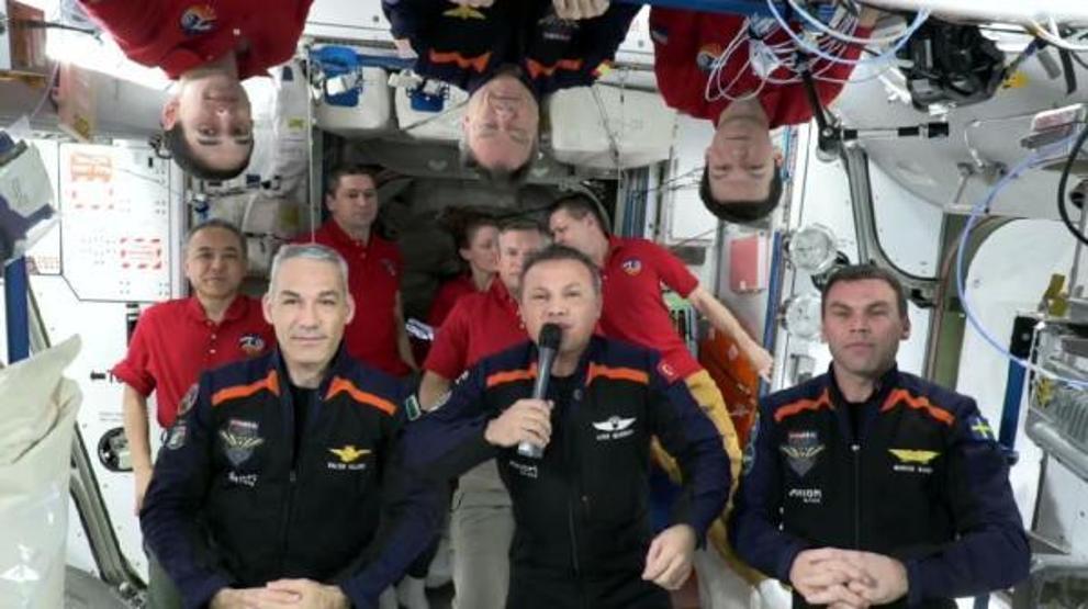 Astronot Alper Gezeravcının dönüş yolculuğu ertelendi