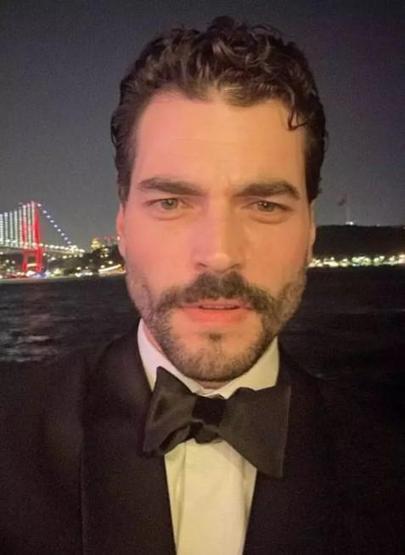 Akın Akınözü, Fransız markasının yüzü oldu