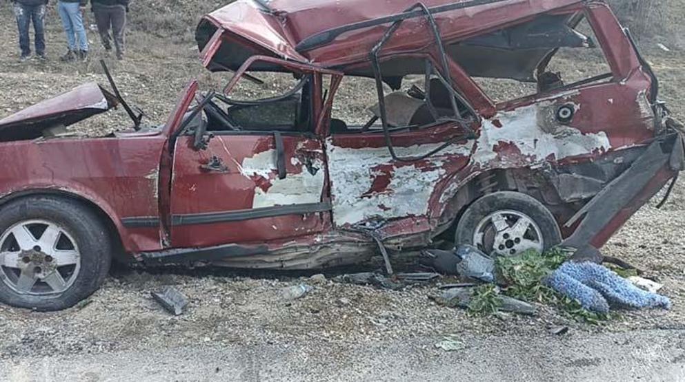 Ankarada katliam gibi kaza: İki otomobil kafa kafaya çarpıştı: 4 ölü, 2 yaralı