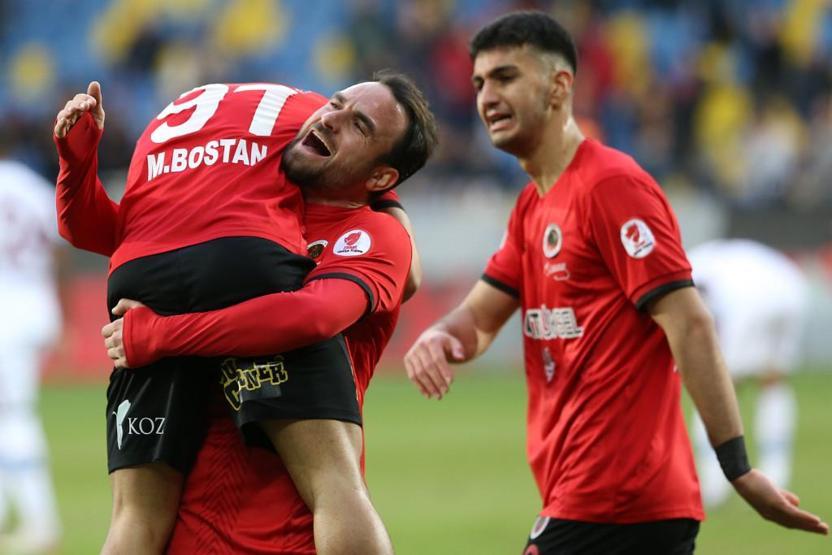 Gençlerbirliği-Trabzonspor maçında isyan ettiren fotoğraf