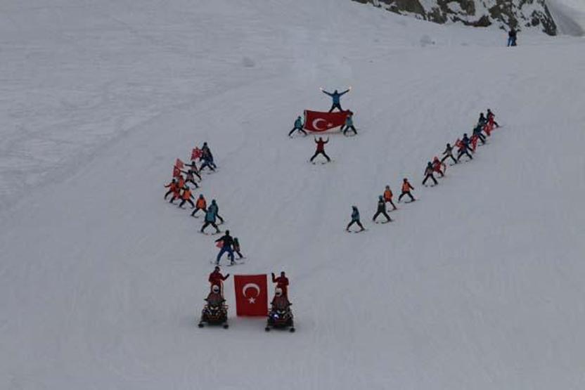 Konum Hakkari: 2 bin 800 rakımlı kayak merkezinde festival coşkusu