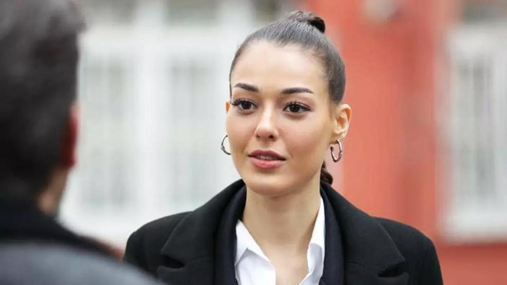 Dilan Çiçek Denizden şaşırtan tavsiye: Sivaslı sevmeden ölmeyin