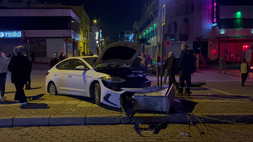 Bursada iki otomobil çarpıştı; 6 yaralı