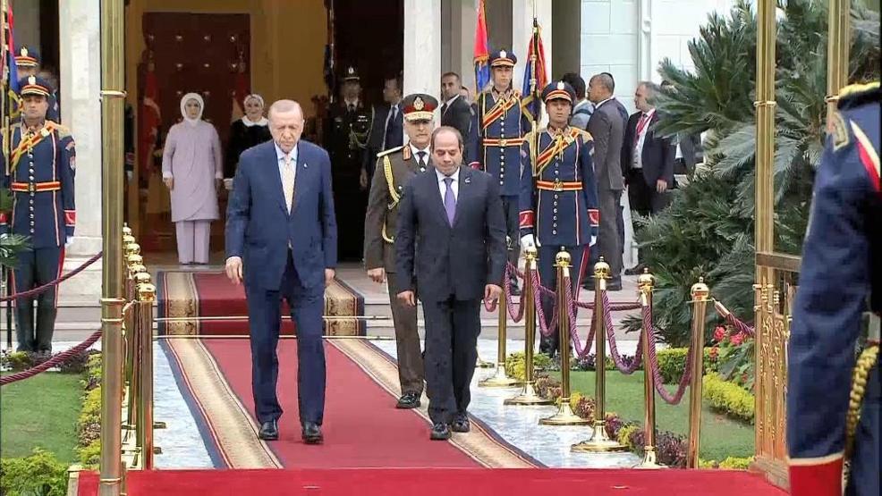 Dünyanın gözü Kahiredeki zirvede: Dış basında dönüm noktası vurgusu