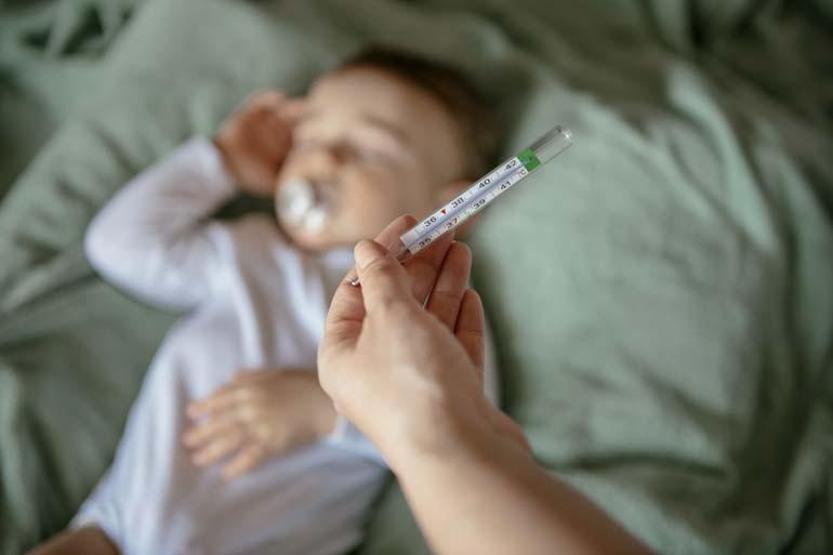 Çocuklarda yüksek ateşe dikkat İlk müdahale nasıl olmalı